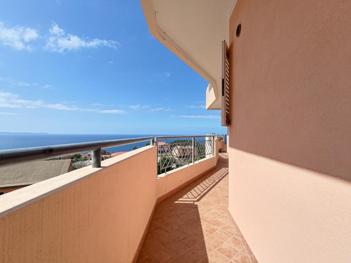 Splendida Vista Sul Mare Apartman Nebida Kültér fotó